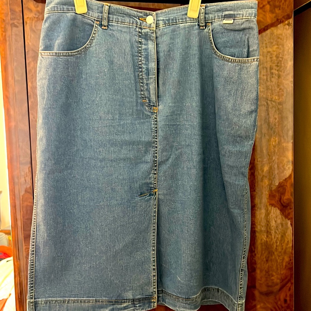 Escada stretch jeans pencil skirt